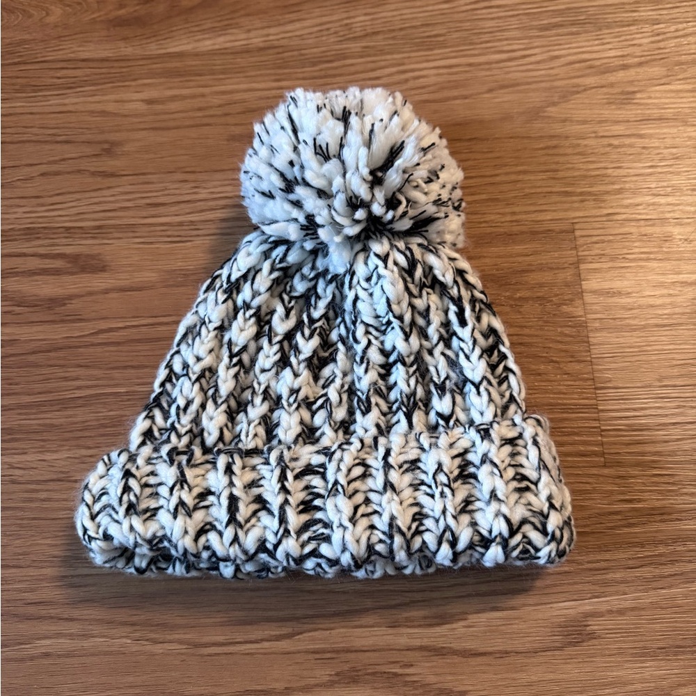 Cozy Knit Pom-Pom Beanie